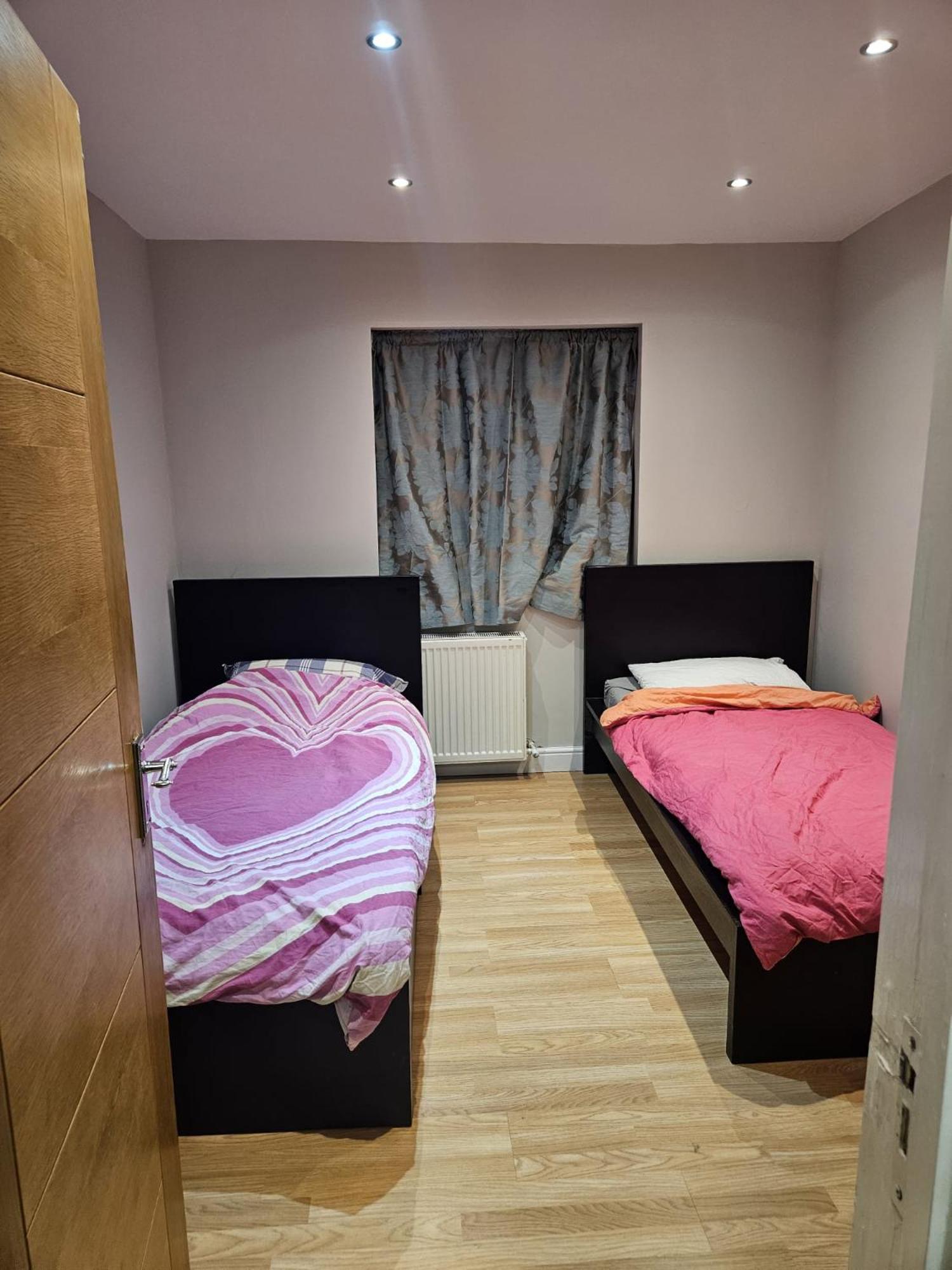 2 Bedroom Flat - Travel Direct To Heathrow/Central London Eksteriør bilde
